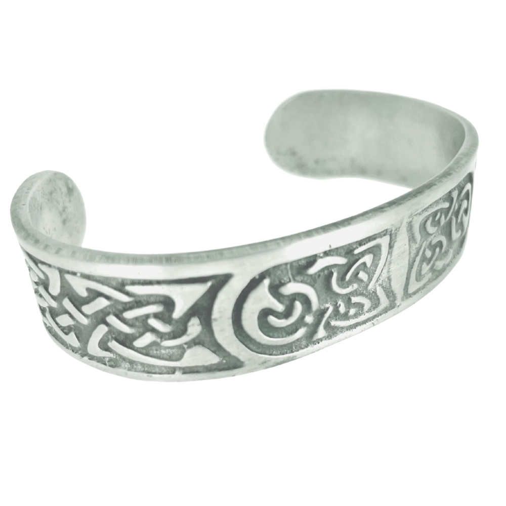 Pewter Celtic Knot Bangle.MBN2